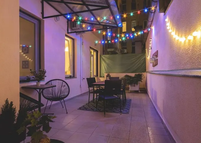 Urban Sun Terrace Oasis At Deak Ferenc Square * Budapesta