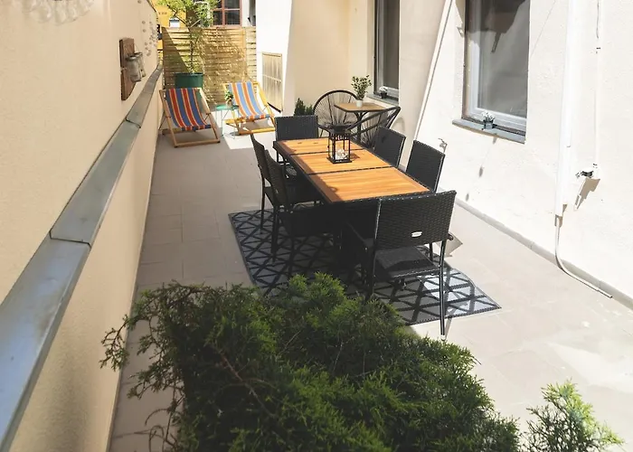 Urban Sun Terrace Oasis At Deak Ferenc Square