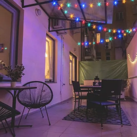 Urban Sun Terrace Oasis At Deak Ferenc Square Apartman *