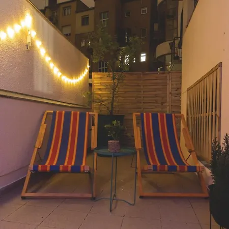 Urban Sun Terrace Oasis At Deak Ferenc Square Apartman *